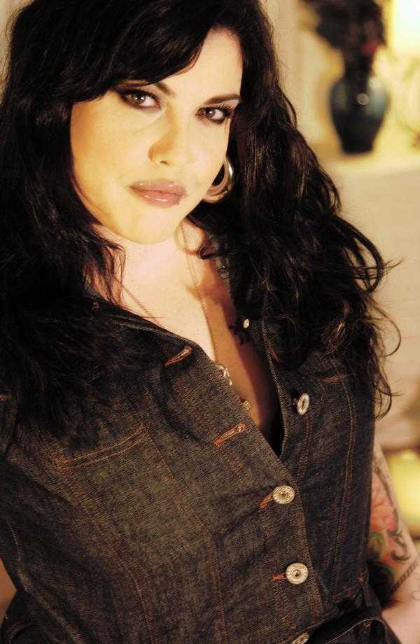 10 красивых моделей plus-size