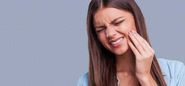 Выпадают или крошатся зубы во сне — к потерям или к несуществующим изъянам