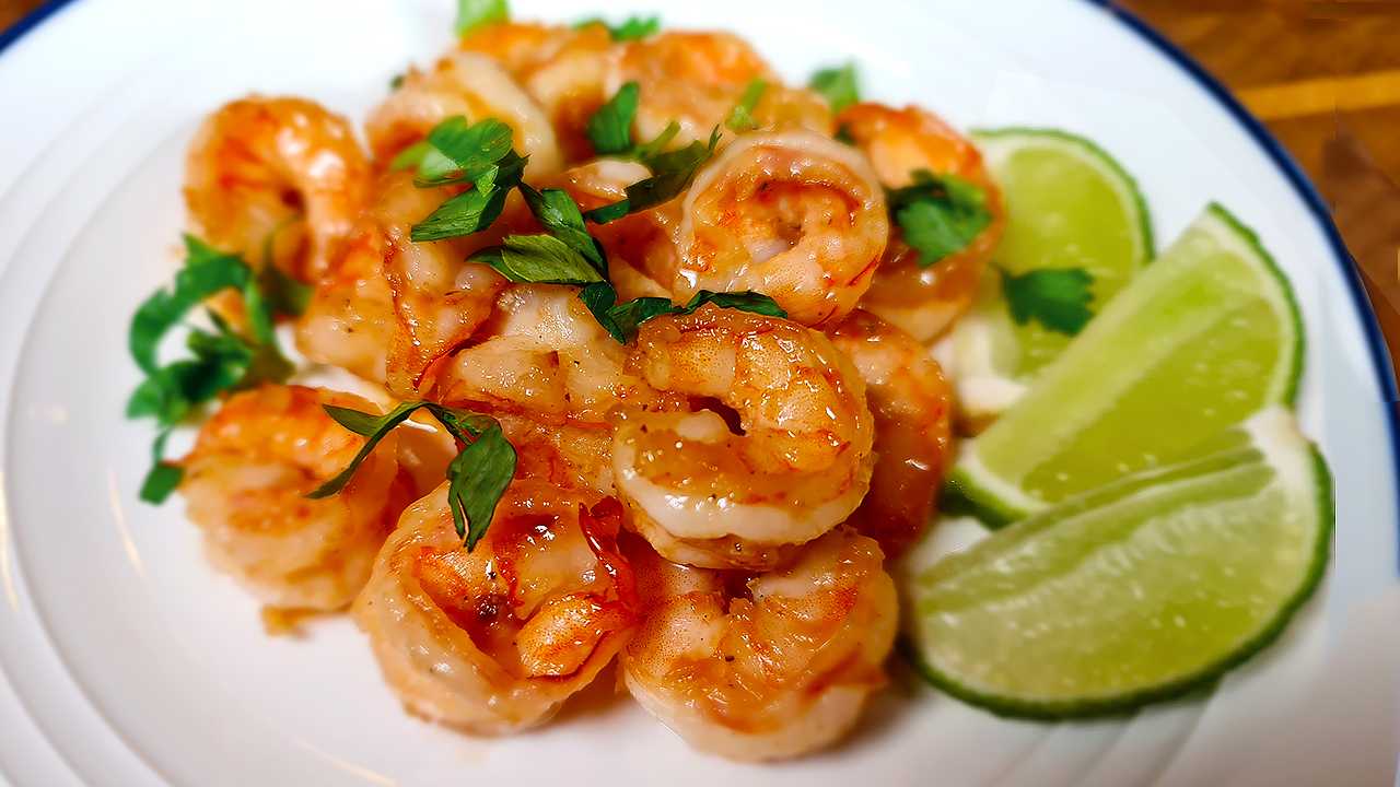 Креветки с чесноком — как вкусно приготовить на сковороде