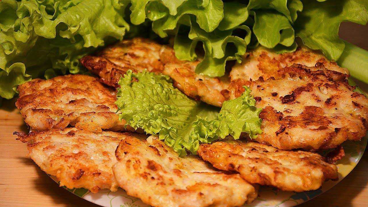 Шницель из куриной грудки — 5 рецептов, как приготовить в духовке и на сковороде